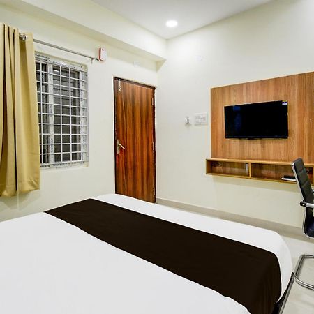 Super Townhouse Kukatpally North Formerly Munagala Arcade Hyderabad Exterior photo