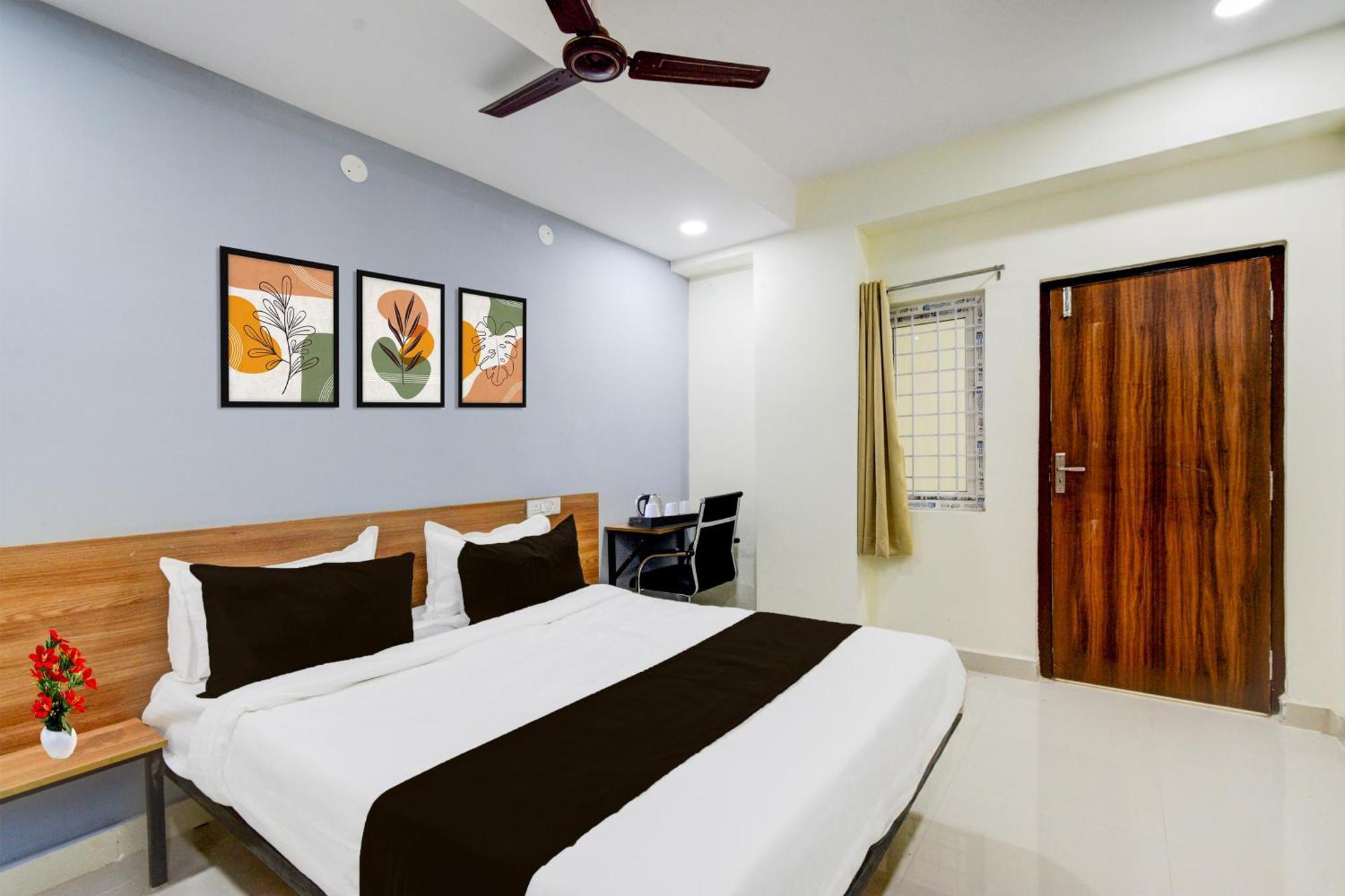 Super Townhouse Kukatpally North Formerly Munagala Arcade Hyderabad Exterior photo