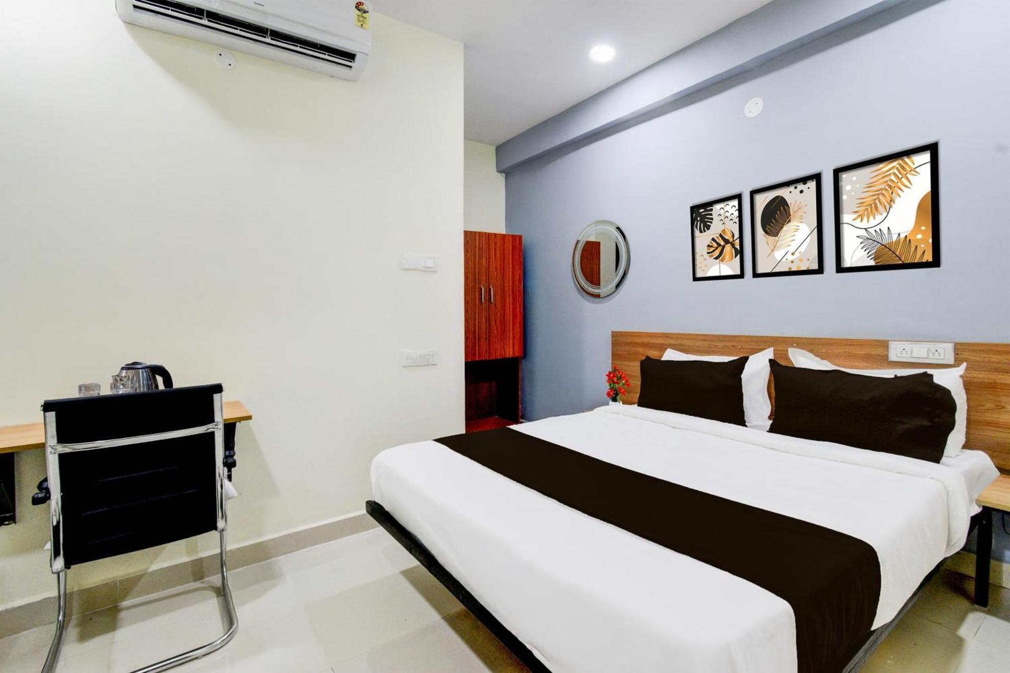 Super Townhouse Kukatpally North Formerly Munagala Arcade Hyderabad Exterior photo