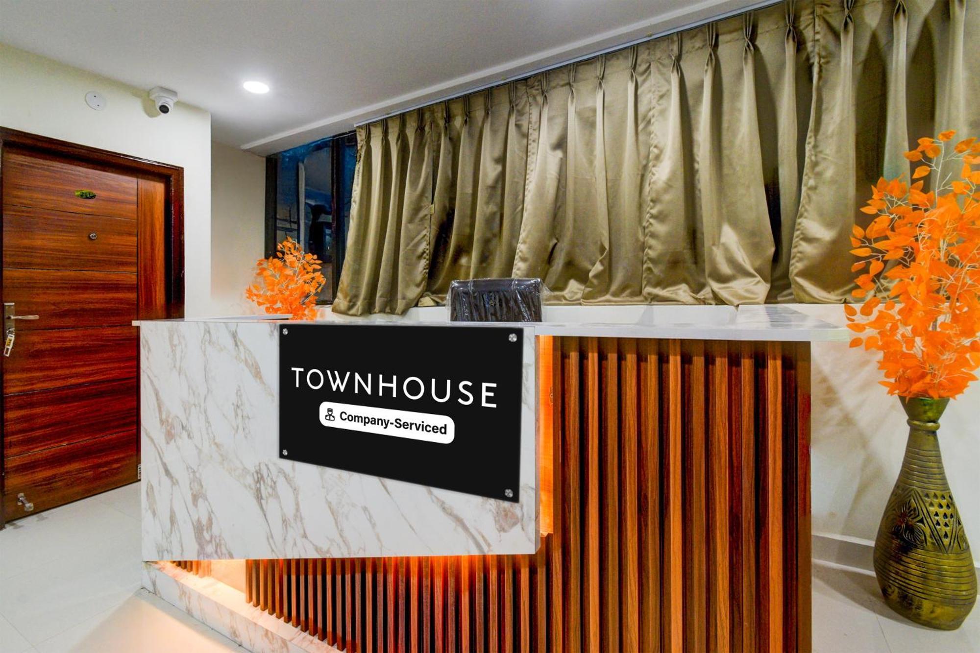 Super Townhouse Kukatpally North Formerly Munagala Arcade Hyderabad Exterior photo